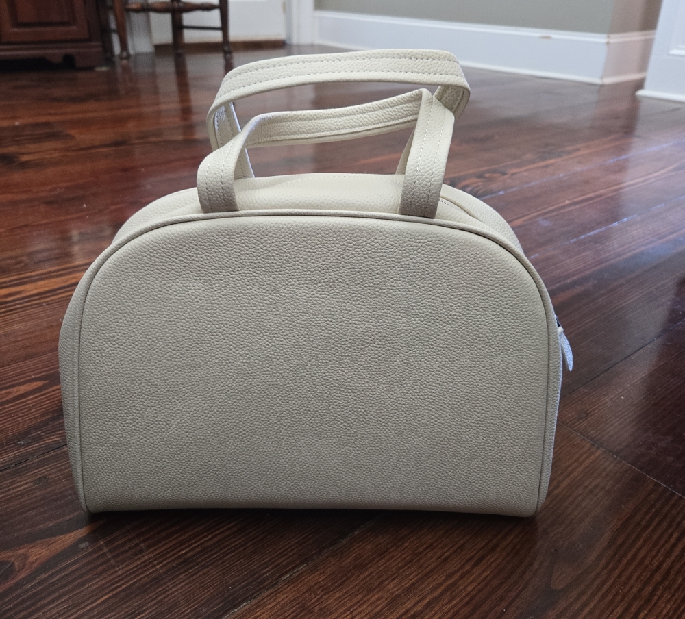 Unused Unbranded Genuine Leather Bowling Bag